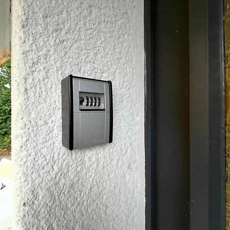 Moderne Wohlfuehl-wohnung In Altenrath