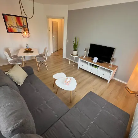 Apartment Moderne Wohlfuehl-wohnung In Altenrath *