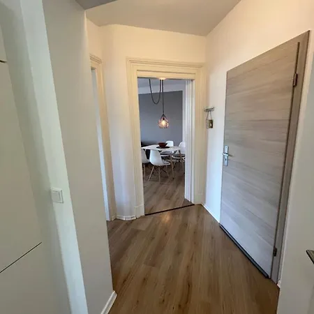 Moderne Wohlfuehl-wohnung In Altenrath *