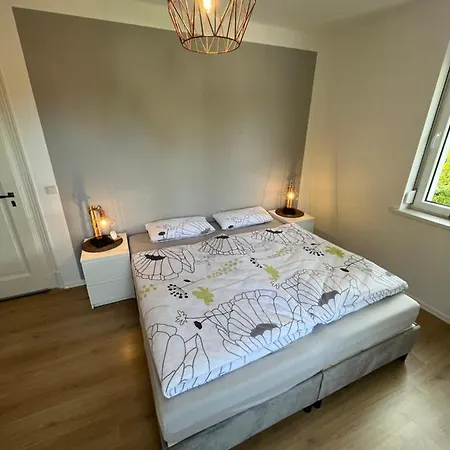 Moderne Wohlfuehl-wohnung In Altenrath