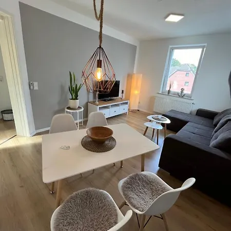 Moderne Wohlfuehl-wohnung In Altenrath *