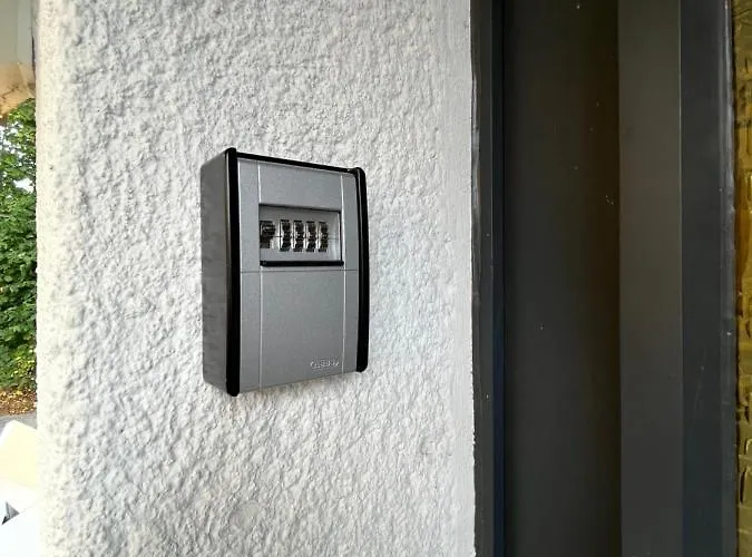 Moderne Wohlfuehl-wohnung In Altenrath