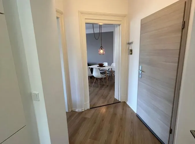 Moderne Wohlfuehl-wohnung In Altenrath *