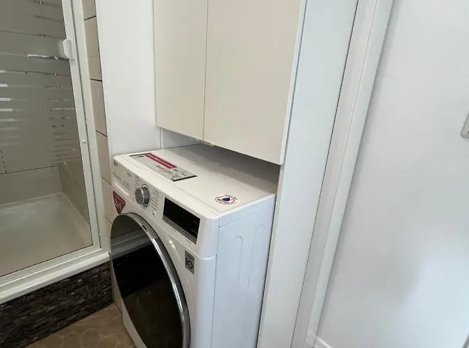 Moderne Wohlfuehl-wohnung In Altenrath